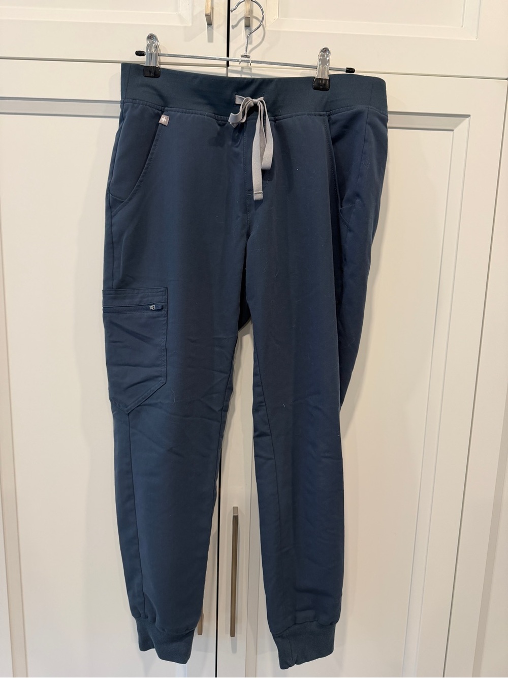 Figs Women’s Drawstring Joggers Scrub Pants
